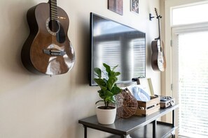 Interior - Star Studded - Near Music Row- Private Balcony (Nashville)