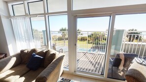 Interior - Ocean Blue 203 (Myrtle Beach)