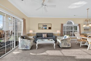 Interior - Magnolia Place 4695-104 (Myrtle Beach)