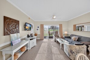 Interior - Magnolia Place 4695-104 (Myrtle Beach)