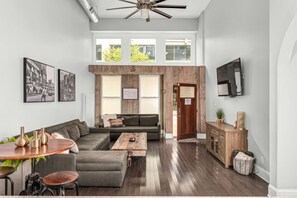 Apartment (3 Bedrooms) | Interior - Bettye - A (Nashville)