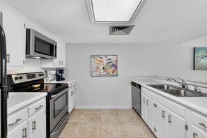 Interior - Brigadune 2C (Myrtle Beach)