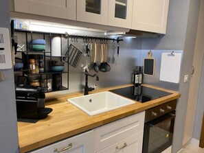 Fridge, oven, dishwasher, cookware/dishes/utensils - Derby 33 by Interhome (St. Moritz)