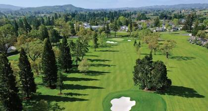 Luxe Napa Escape King Bed Near Top Wineries