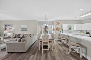 Interior - Magnolia North 4819-105 (Myrtle Beach)