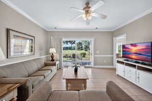 Interior - Magnolia Pointe Luster Leaf 4809-102 (Myrtle Beach)