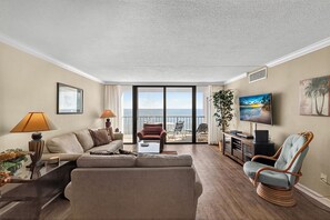 Interior - Brigadune 14D (Myrtle Beach)