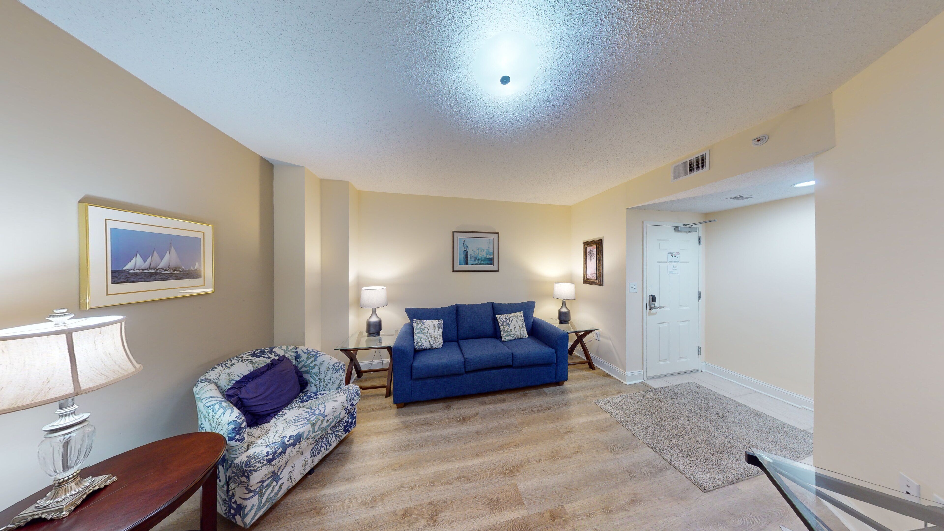 المنشأة من الداخل