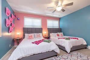 Interior - Pink Party Nashville-near Music Row, Free Parking (Nashville)