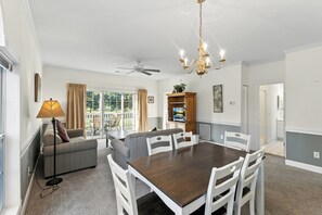 Interior - Magnolia Place 4647-201 (Myrtle Beach)