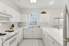 Interior - Magnolia Place 4647-201 (Myrtle Beach)