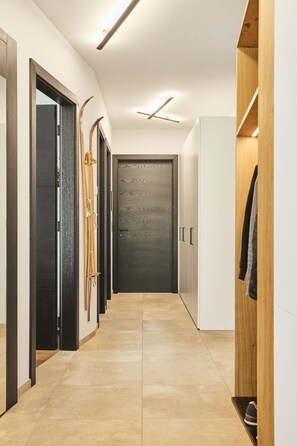 Interior - Stillvolle Luxus Wohnung in der Residenz Silvretta by Interhome (See)