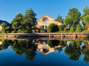 Exterior - Ferienvilla Sudersee direkt am Wasser by Interhome (Workum)