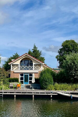 Exterior - Ferienvilla Sudersee direkt am Wasser by Interhome (Workum)