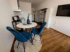 Dining - Come4Stay Passau - Holzheim 126 - Parkplatz by Interhome (Passau)