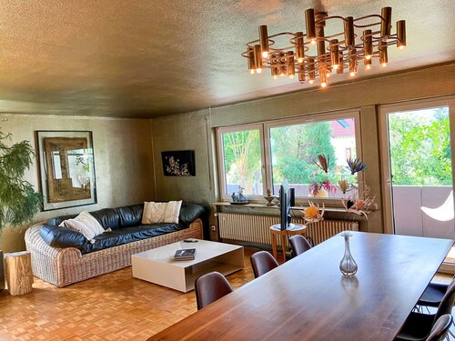 Designer Wohnung nahe Flughafen und Messe by Interhome