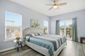2 bedrooms, iron/ironing board, WiFi, bed sheets - Lux Ft Walton Beachfront Home MINS to HCA Florida Hospital/ Sleeps 4/ King Bed (Fort Walton Beach)