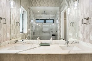 Luxury Villa, Canal View | Bathroom - The Rendez-Vous Villa (Fort Lauderdale)
