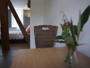 1 bedroom, Internet