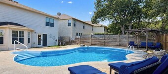 Chill by the Pool & Play - San Antonio Vacation Home