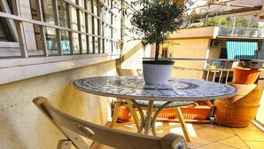 Outdoor dining - Rom-Ferienwohnungen - Case Vacanze Roma by Interhome (Rome)