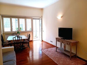 TV - Rom-Ferienwohnungen - Case Vacanze Roma by Interhome (Rome)