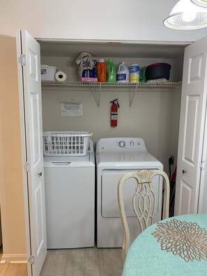 Interior - Beautiful One Bedroom Avalon At Clearwater (Clearwater)