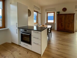 Fridge, cookware/dishes/utensils - Villa Egeria by Interhome (Brissago)