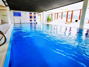 Pool - Schwarzwald Loft mit Schwimmbad und herrlicher Aussicht by Interhome (Sasbachwalden)