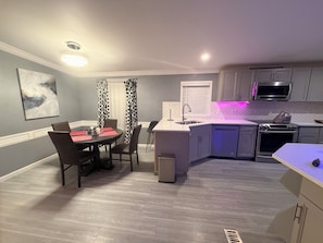 Microwave, oven, stovetop - Central 2br/2bath full cozy house in safe neighborhood & plenty parking (Greensboro)