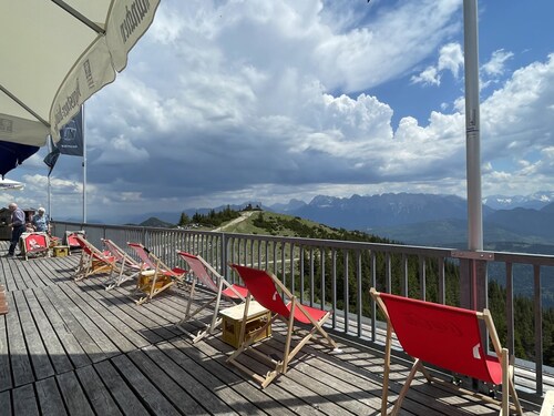 Tolles Ferienhaus in Garmisch-Partenkirchen mit Sonniger Terrasse by Interhome