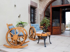 Terrace/patio - Superior-Doppelsuite mit Schlafsofa by Interhome (Bigues)