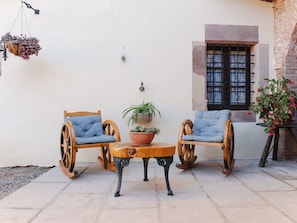 Terrace/patio - Doppelzimmer mit Erweiterungsmöglichkeit auf 4 Personen by Interhome (Bigues)