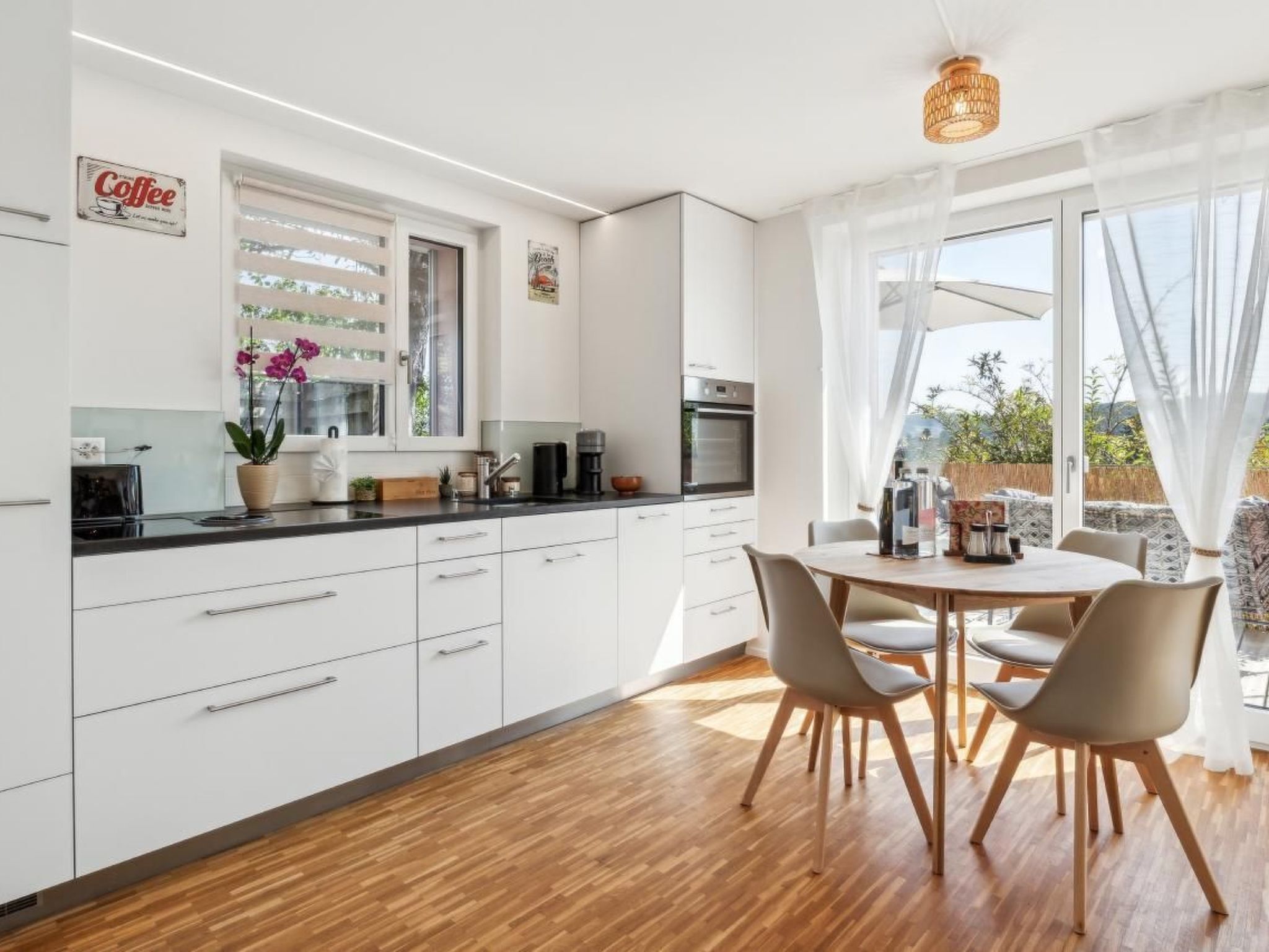 Réfrigérateur, four, lave-vaisselle