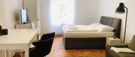 1 habitación y acceso a internet