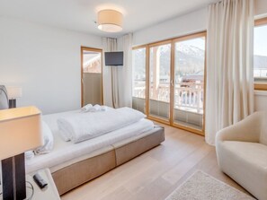 Internet - Luxus Chalet Poolblick - mit eigener Sauna by Interhome (Seefeld in Tirol)