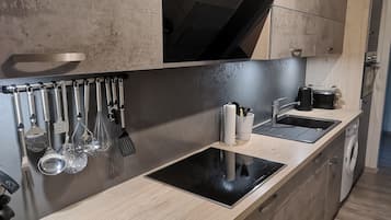 Fridge, microwave, oven, dishwasher