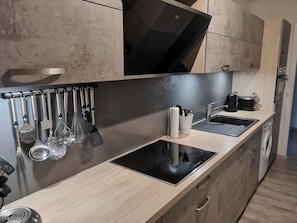 Fridge, microwave, oven, dishwasher