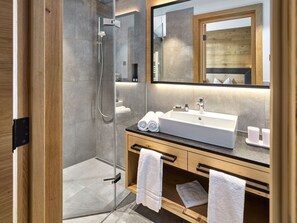 Towels - Das luxuriöse Chalet-Apartment by Interhome (See)