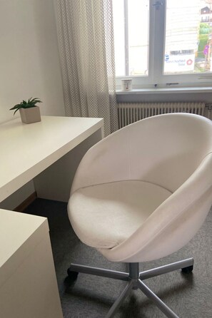 Interior - Studio in zentraler Lage - nur wenige Minuten zum See und Stadt by Interhome (Gmunden)