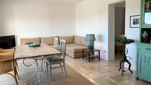 Dining - Traumhaftes Apartment mit großer Terrasse by Interhome (Drenje)