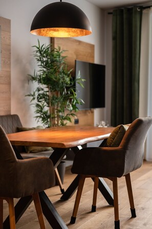 Dining - Kleiner Alpiner Boudoir by Interhome (See)