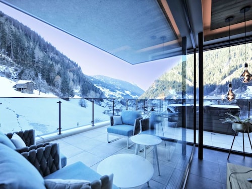 Alpin Penthouse - Atemberaubend und Luxuriös by Interhome
