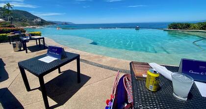 Luxury Condo available Dec 19-26, 2026 - family Christmas in paradise!