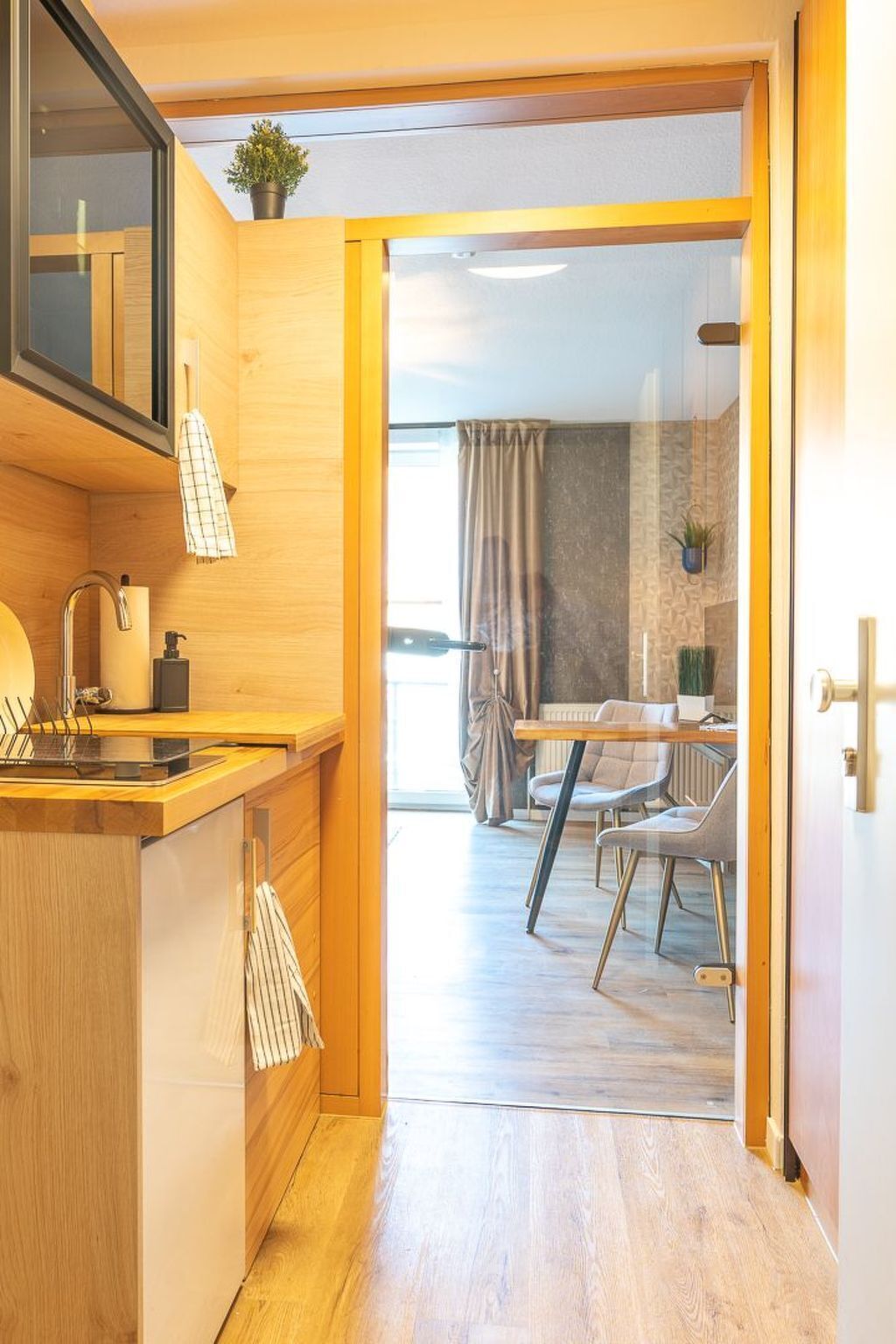 Fridge, microwave, cookware/dishes/utensils