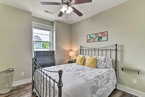 Iron/ironing board, internet, bed sheets