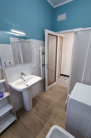 Bathroom - Casa Erica by Interhome (Rapallo)