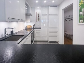 Fridge, microwave, oven, dishwasher - Derby 47 by Interhome (St. Moritz)