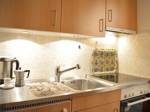Fridge, oven, cookware/dishes/utensils - Derby 16 by Interhome (St. Moritz)