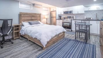 1 室のベッドルーム、アイロン / アイロン台、WiFi、ベッドシーツ